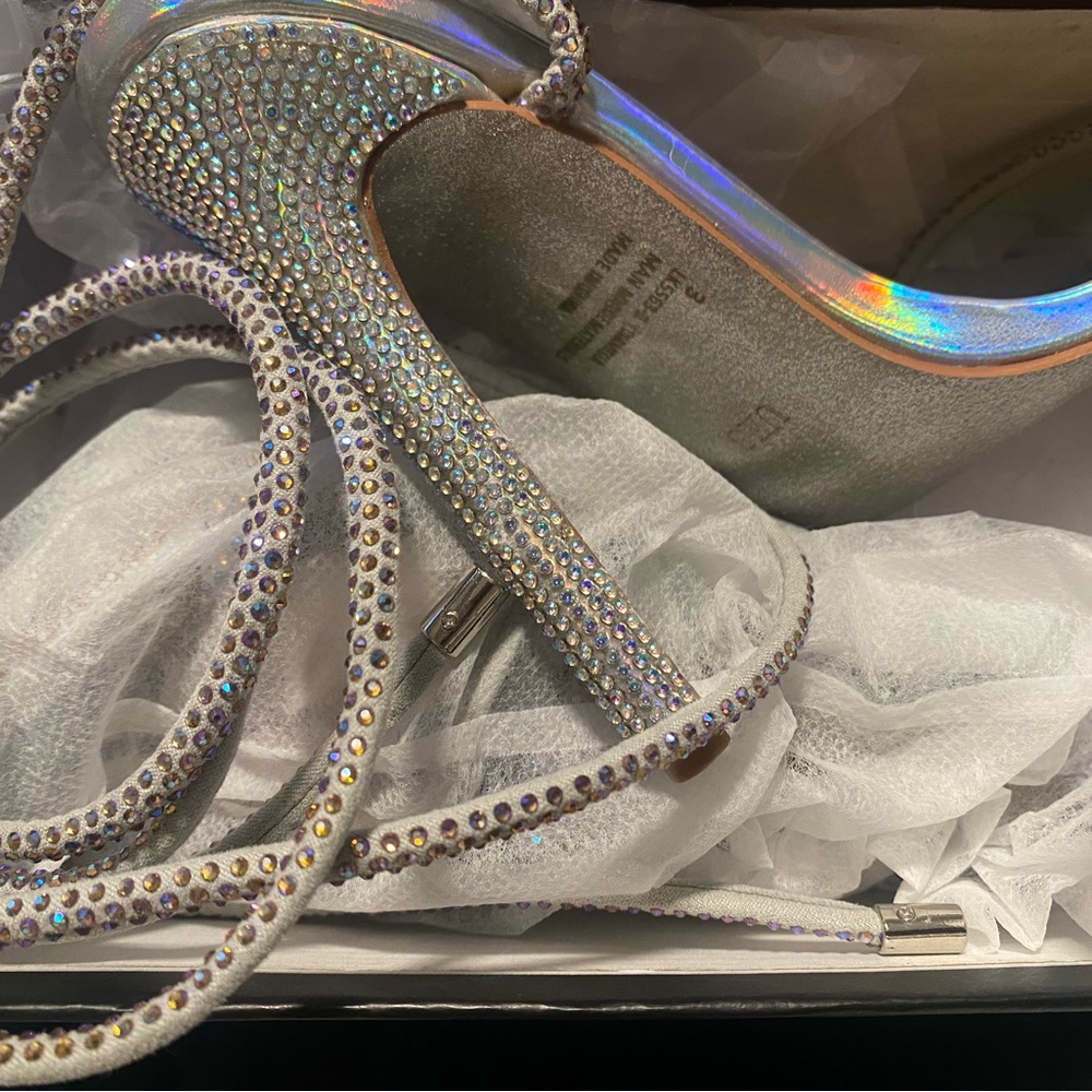 carmella heels size 5 never worn
